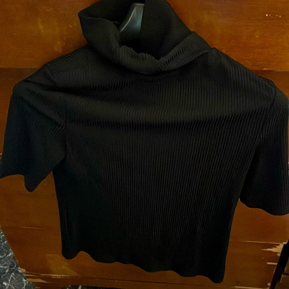 Blk turtle neck